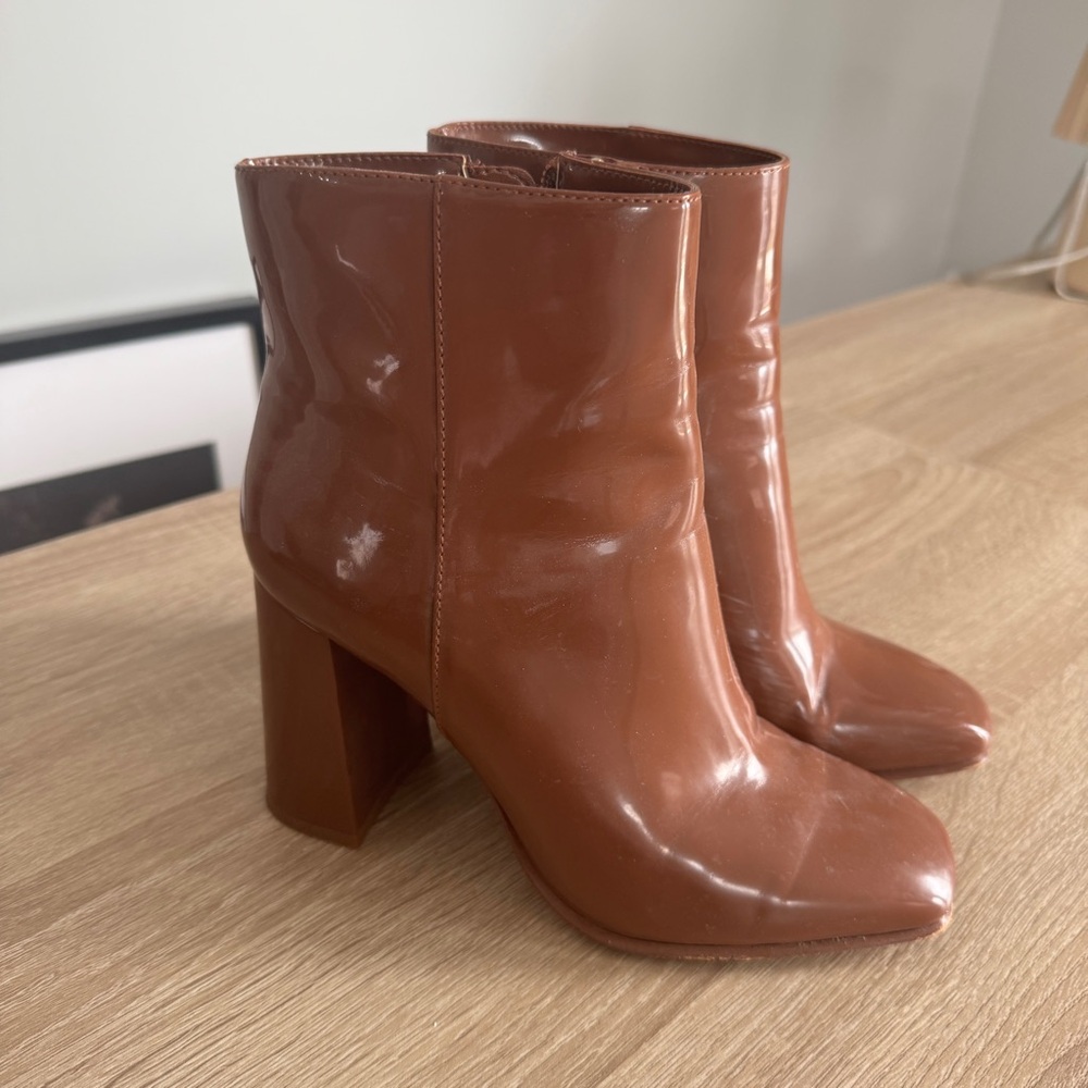 Jennifer Lopez Ankle Boots - Picture 3 of 6